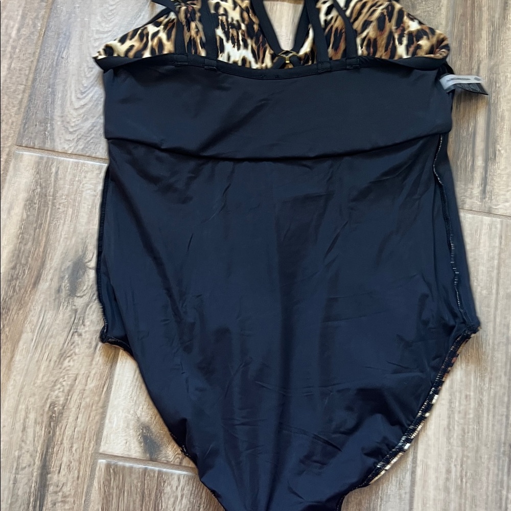 Amoressa Slimming cheetah Print One Piece - Picture 14 of 14